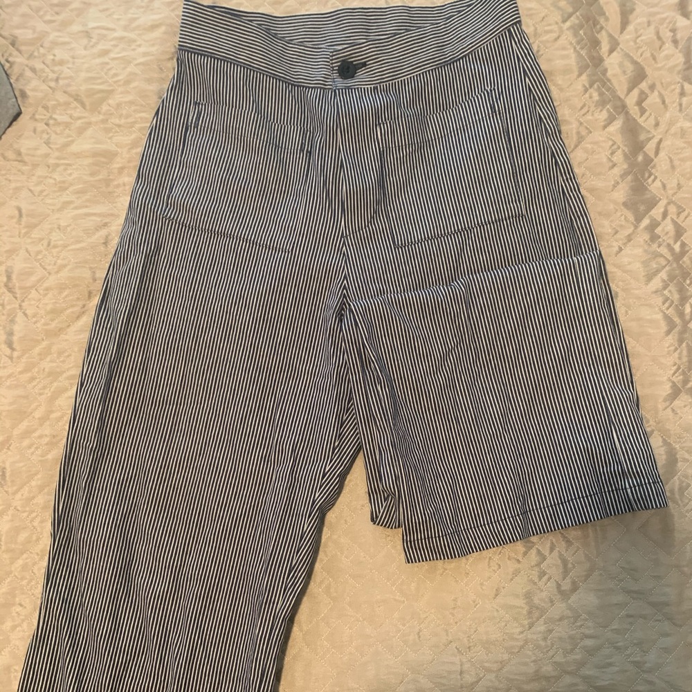 Wide leg striped pants